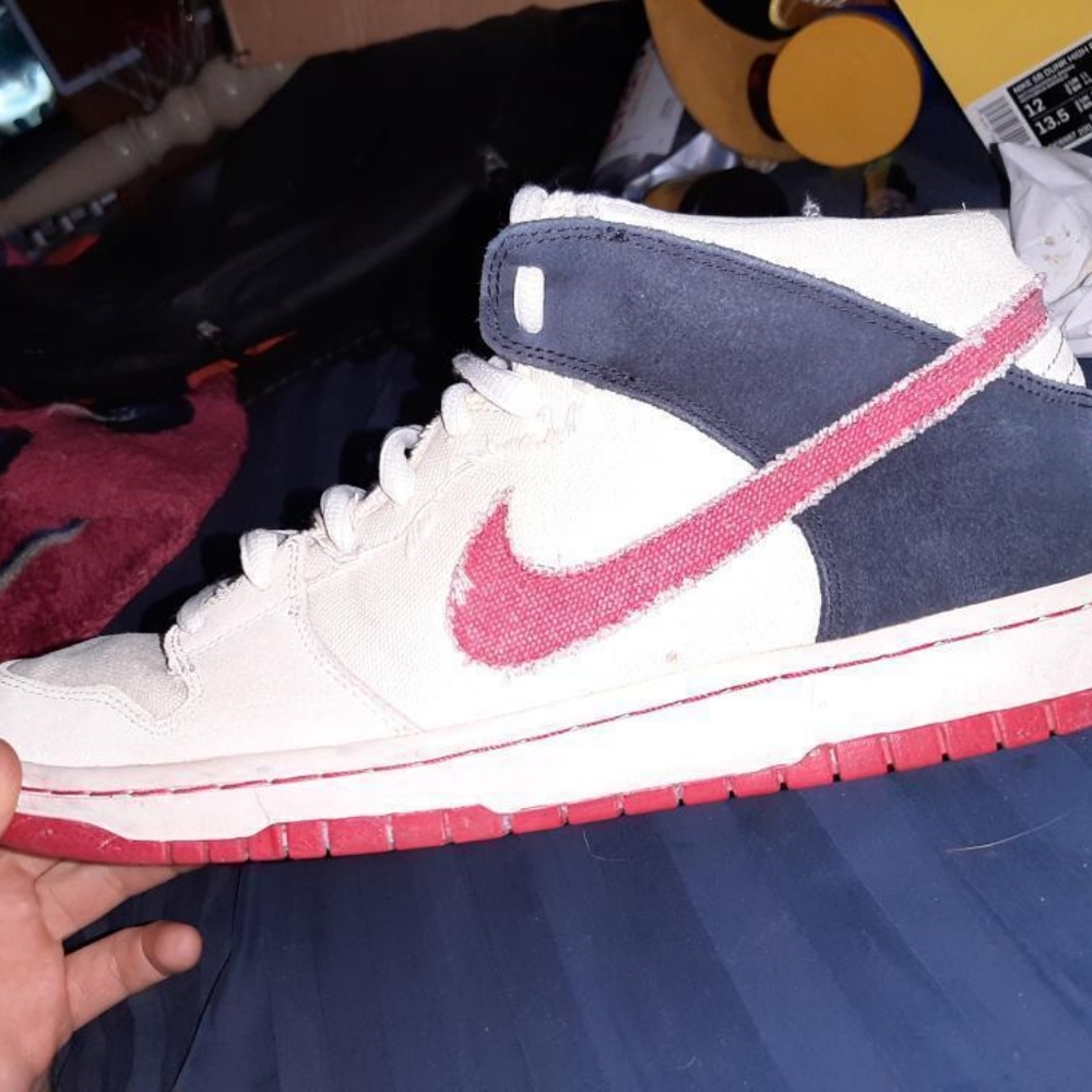 nike dunk sb mid "ryu streetfighter"